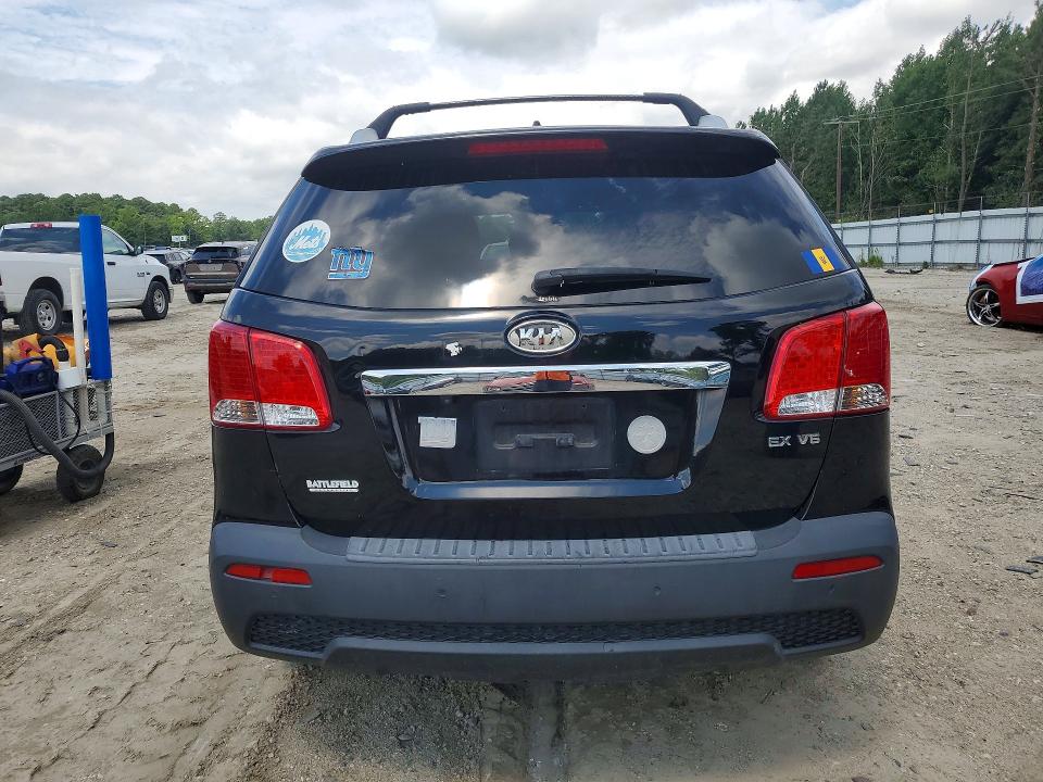 Photo 6 from auction – 2013 KIA SORENTO with VIN 5XYKU4A2XDG339773