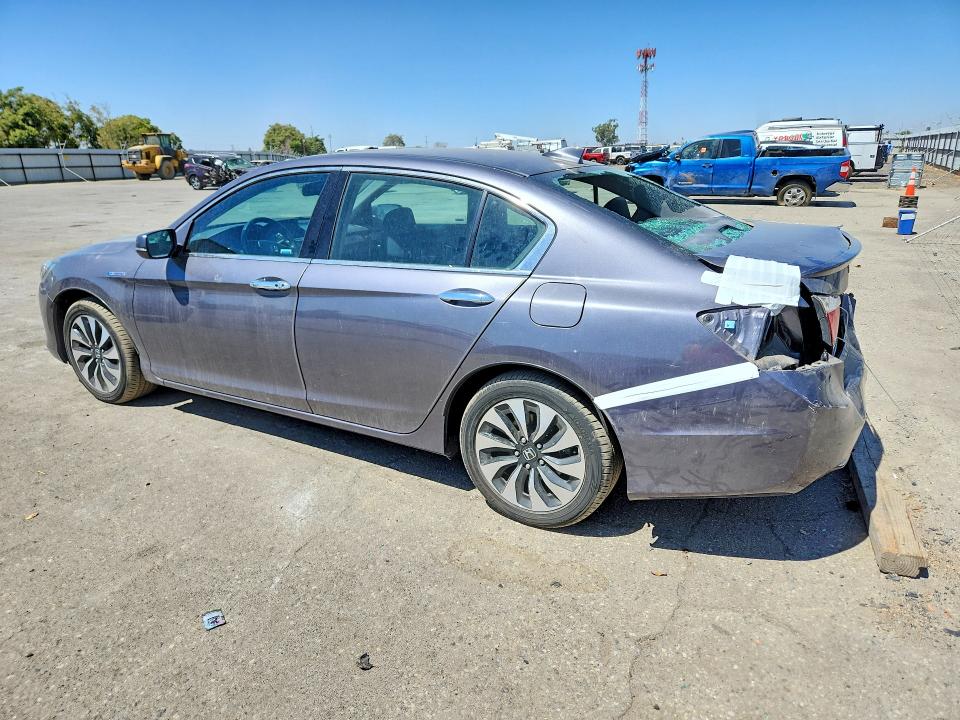 Photo 2 from auction – 2014 HONDA ACCORD with VIN 1HGCR6F51EA006045