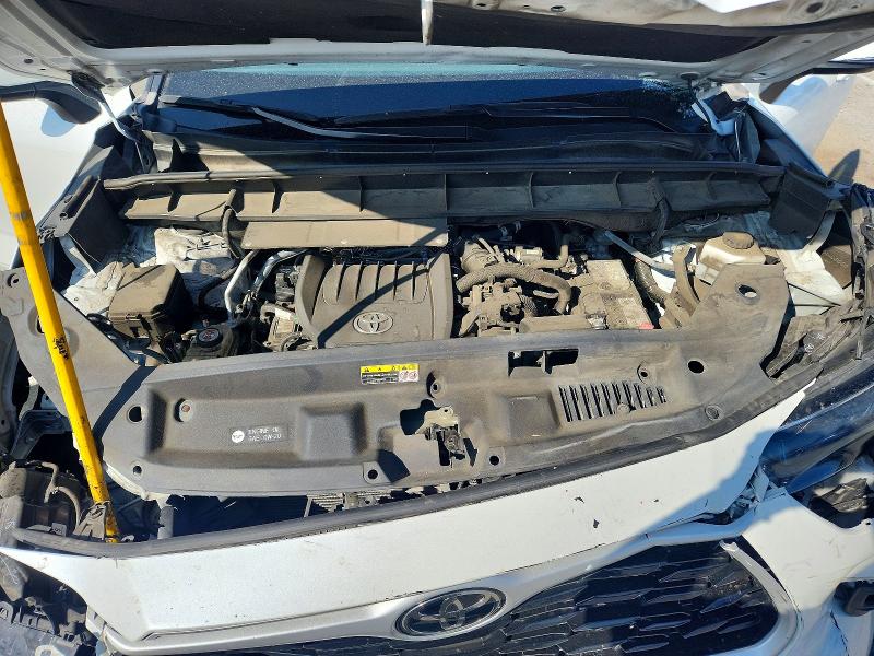Снимка 12 от търг – 2023 TOYOTA HIGHLANDER с VIN 5TDKDRAH6PS020072