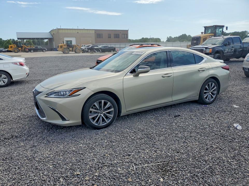 LEXUS ES 2021 with VIN 58ADA1C13MU008752 - Photo from auction