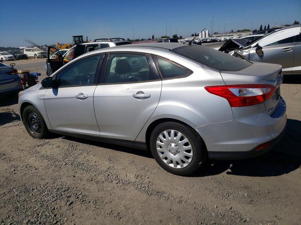 Photo 2 from auction – 2012 FORD FOCUS with VIN 1FAHP3F2XCL227682