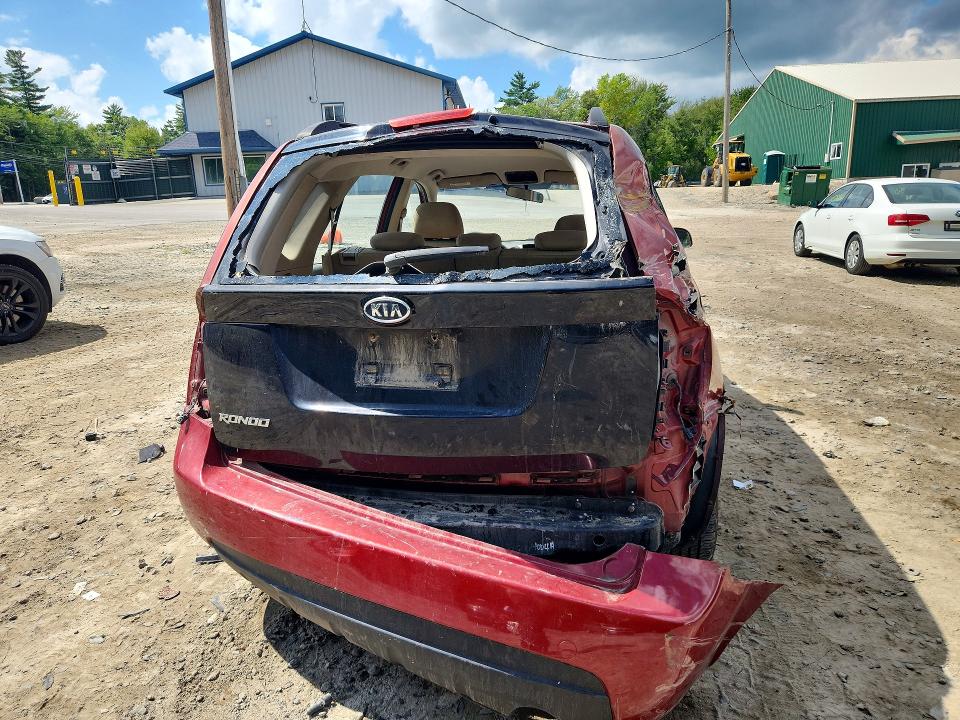 Photo 6 from auction – 2008 KIA RONDO with VIN KNAFG526X87149231