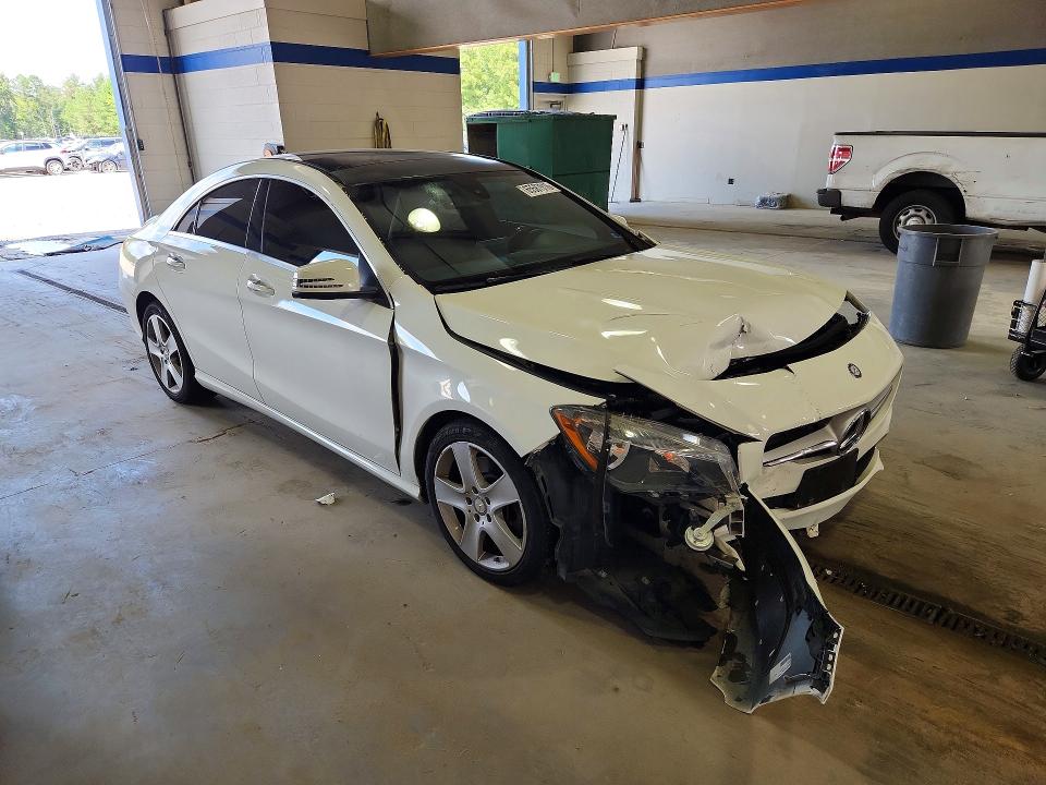Photo 4 from auction – 2015 MERCEDES-BENZ CLA with VIN WDDSJ4GB9FN269765