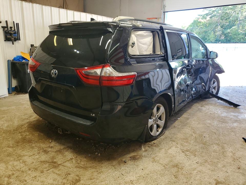 Photo 3 from auction – 2020 TOYOTA SIENNA with VIN 5TDKZ3DC5LS031296