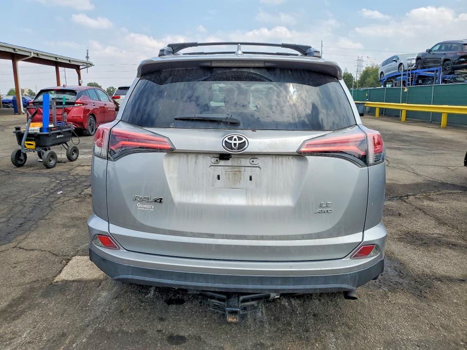 Photo 6 from auction – 2017 TOYOTA RAV4 with VIN 2T3BFREV4HW541057