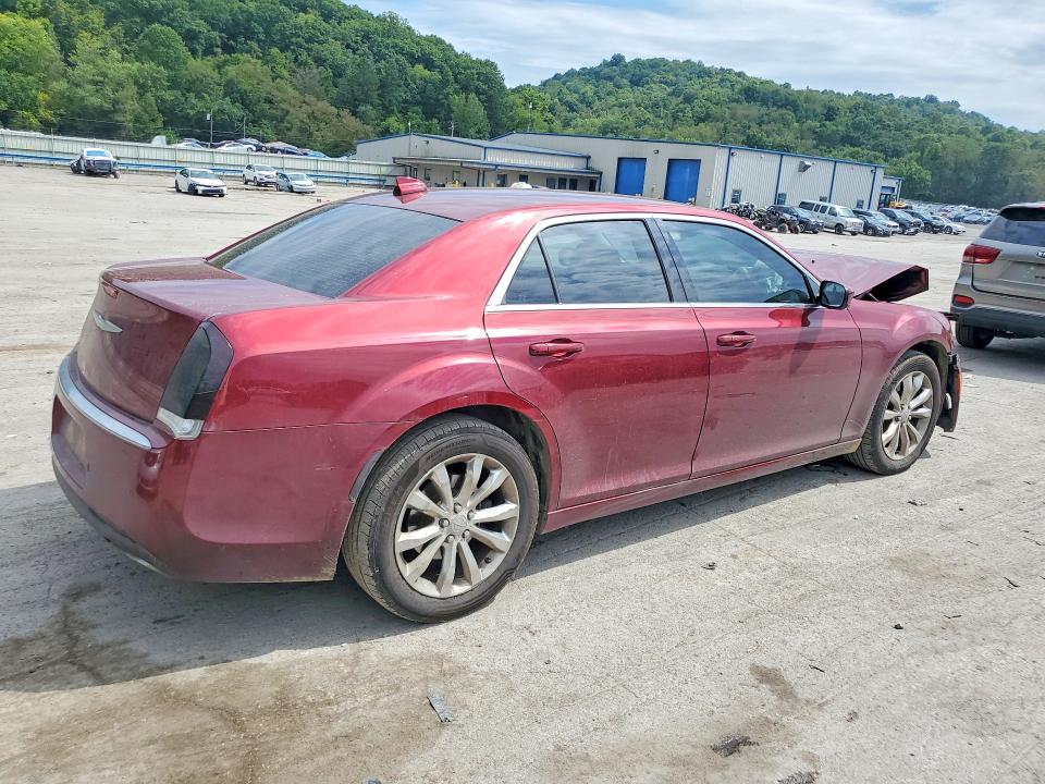 Photo 3 from auction – 2016 CHRYSLER 300 with VIN 2C3CCARG8GH128863