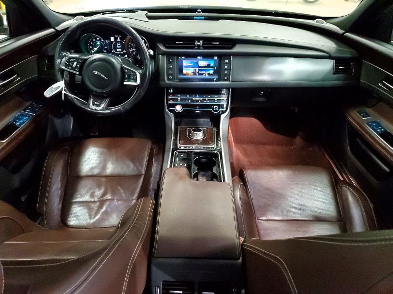 Photo 8 from auction – 2016 JAGUAR XF with VIN SAJBM4BV9GCY23694