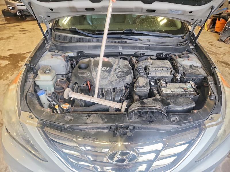 Photo 11 from auction – 2011 HYUNDAI SONATA with VIN 5NPEC4AC4BH125392
