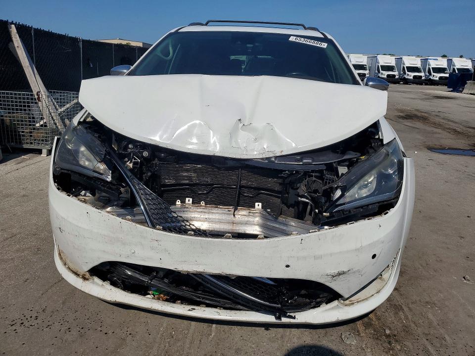 Photo 5 from auction – 2018 CHRYSLER PACIFICA with VIN 2C4RC1GG1JR354365