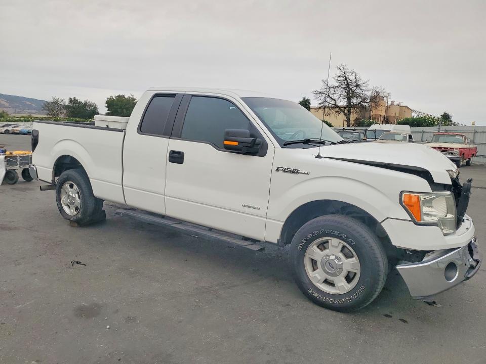Foto 4 de la subasta – 2013 FORD F150 con VIN 1FTFX1CT9DFD11902