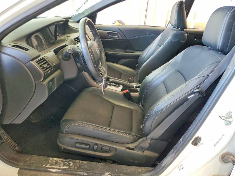 Photo 7 from auction – 2016 HONDA ACCORD with VIN 1HGCR2F50GA167093