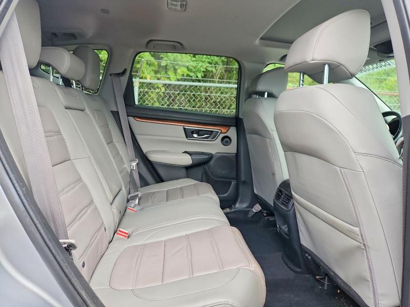 Снимка 11 от търг – 2018 HONDA CR-V с VIN 7FARW2H99JE095590