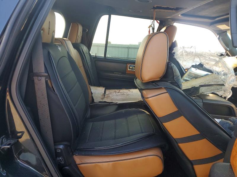Photo 11 from auction – 2011 LINCOLN NAVIGATOR with VIN 5LMJJ2J50BEJ01965