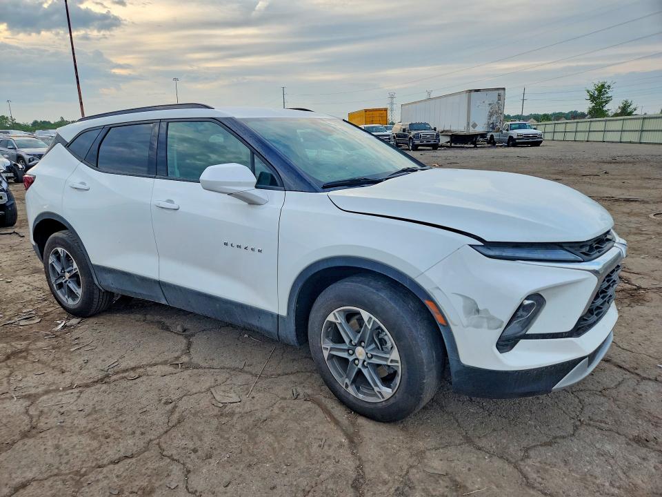 Photo 4 from auction – 2025 CHEVROLET BLAZER with VIN 3GNKBCR43SS119920