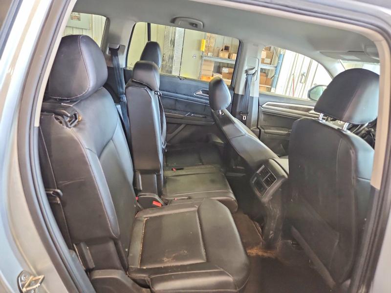 Photo 11 from auction – 2018 VOLKSWAGEN ATLAS with VIN 1V2LR2CA2JC573340
