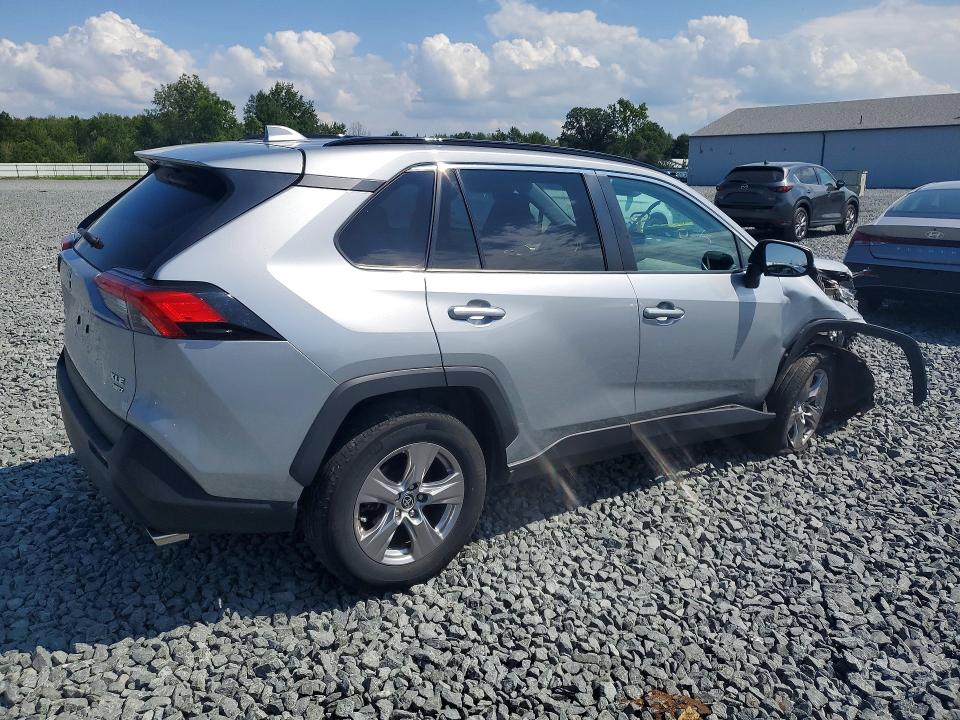 Photo 3 from auction – 2022 TOYOTA RAV4 with VIN 2T3P1RFV3NW315512
