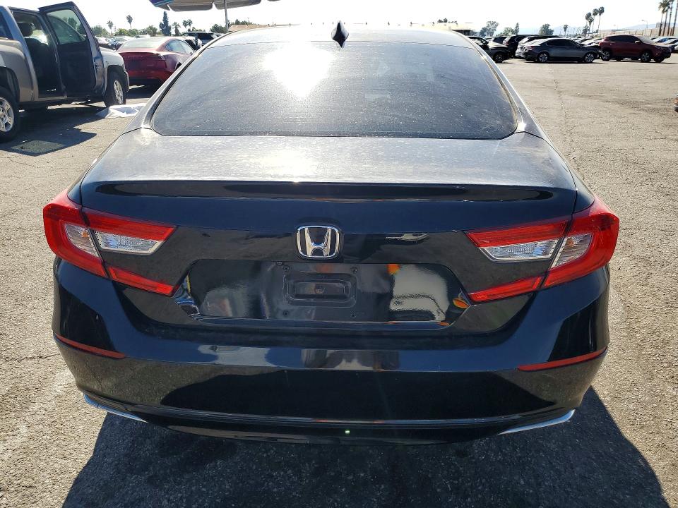 Photo 6 from auction – 2018 HONDA ACCORD with VIN 1HGCV1F44JA047589