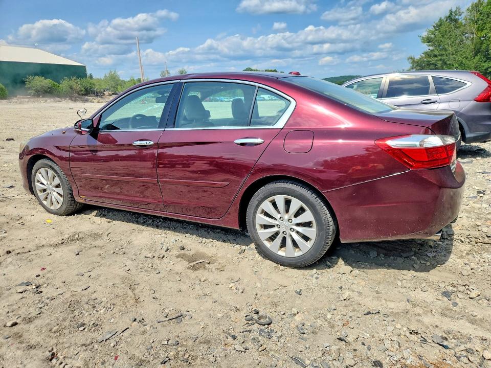Photo 2 from auction – 2015 HONDA ACCORD with VIN 1HGCR3F92FA009491