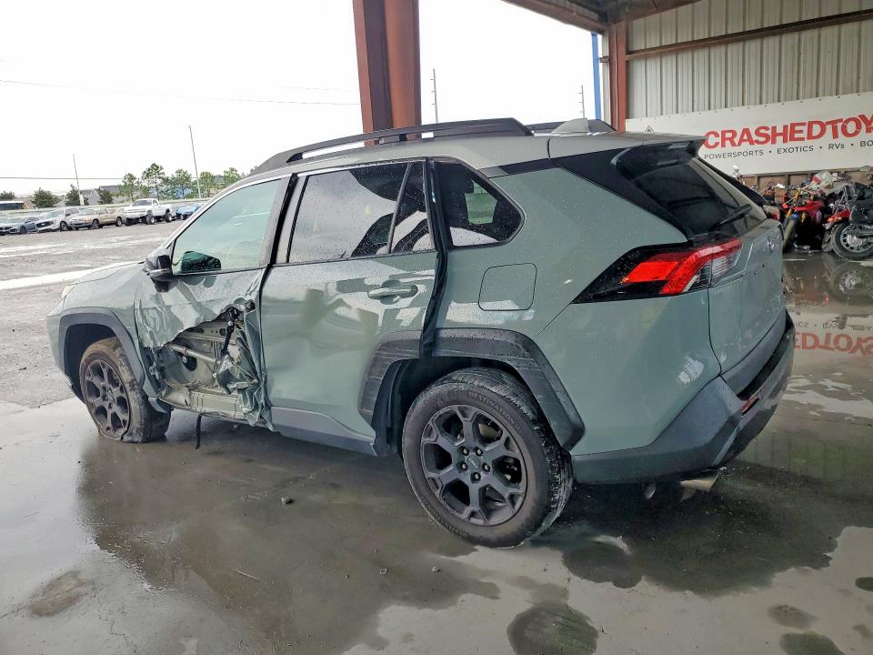 Photo 2 from auction – 2020 TOYOTA RAV4 with VIN 2T3J1RFV6LC108729