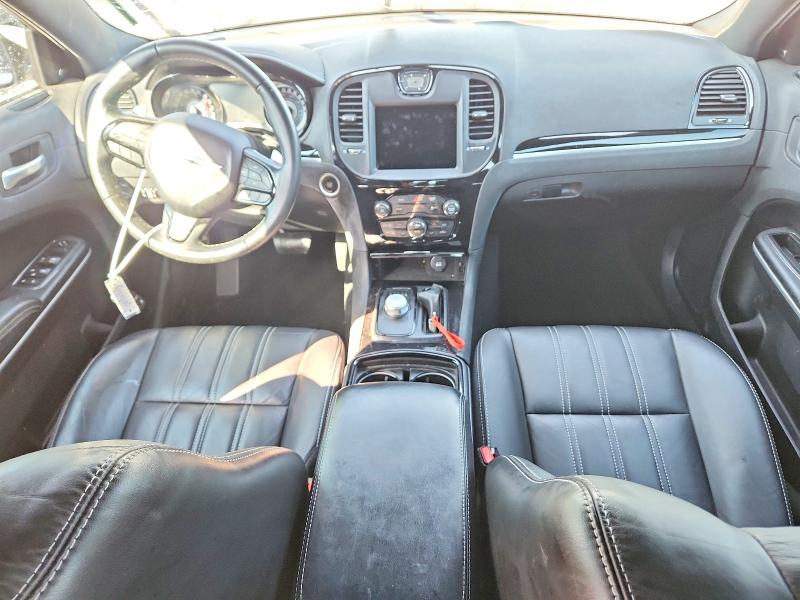 Photo 8 from auction – 2020 CHRYSLER 300 with VIN 2C3CCABTXLH178455