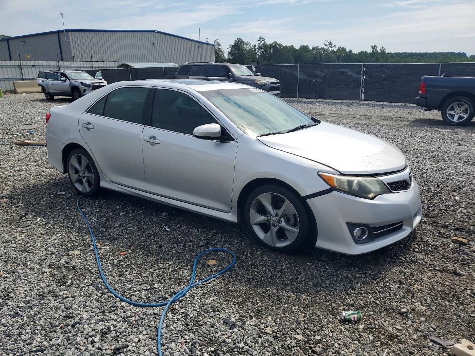 Снимка 4 от търг – 2013 TOYOTA CAMRY с VIN 4T1BK1FK2DU022187