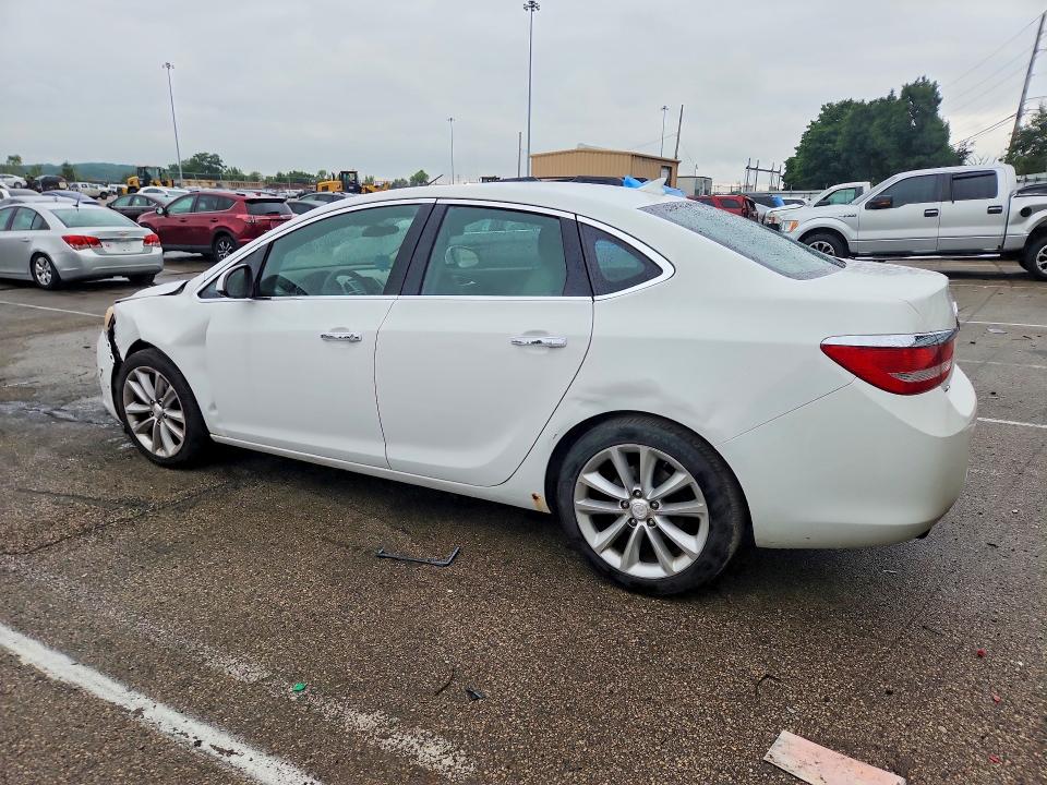 Photo 2 from auction – 2013 BUICK VERANO with VIN 1G4PP5SK0D4100860