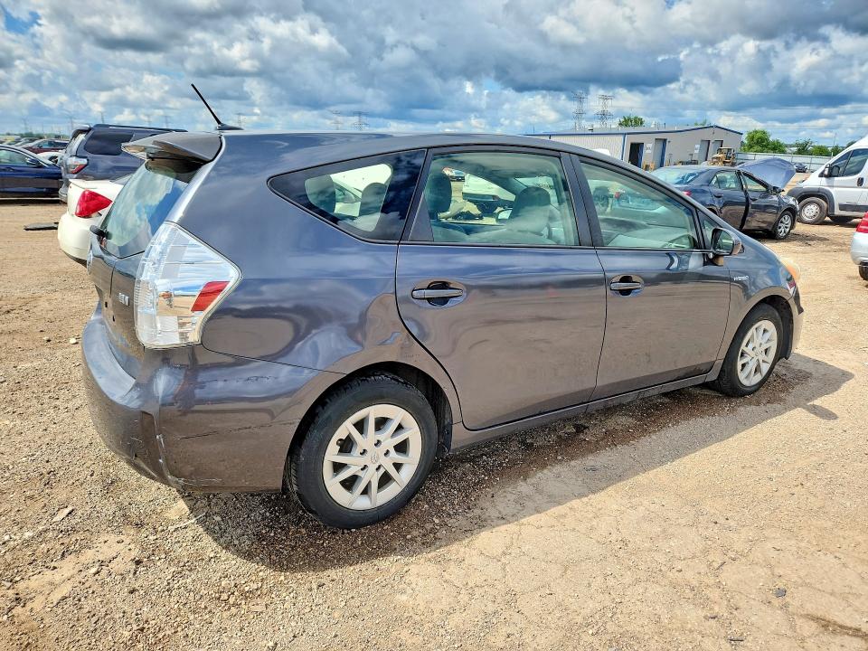 Photo 3 from auction – 2013 TOYOTA PRIUS V with VIN JTDZN3EU3D3222719