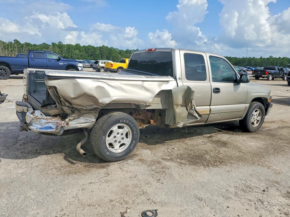 Photo 3 from auction – 2002 CHEVROLET SILVERADO with VIN 2GCEC19T521415189