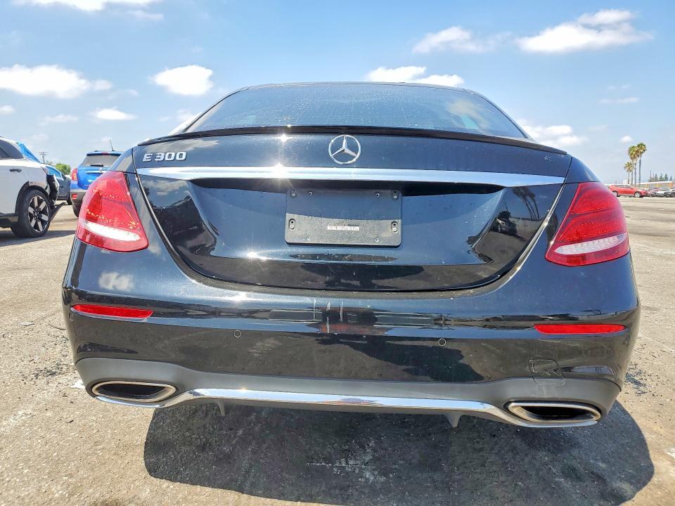 Photo 6 from auction – 2018 MERCEDES-BENZ E with VIN WDDZF4JB1JA355192