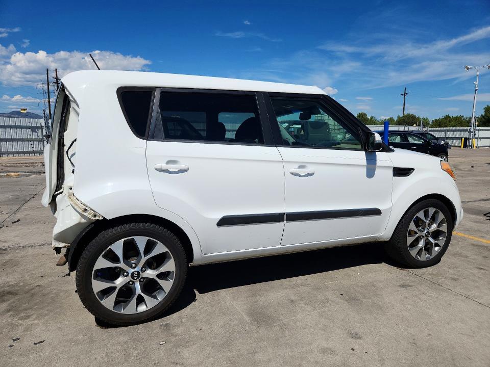 Photo 3 from auction – 2013 KIA SOUL with VIN KNDJT2A64D7776641