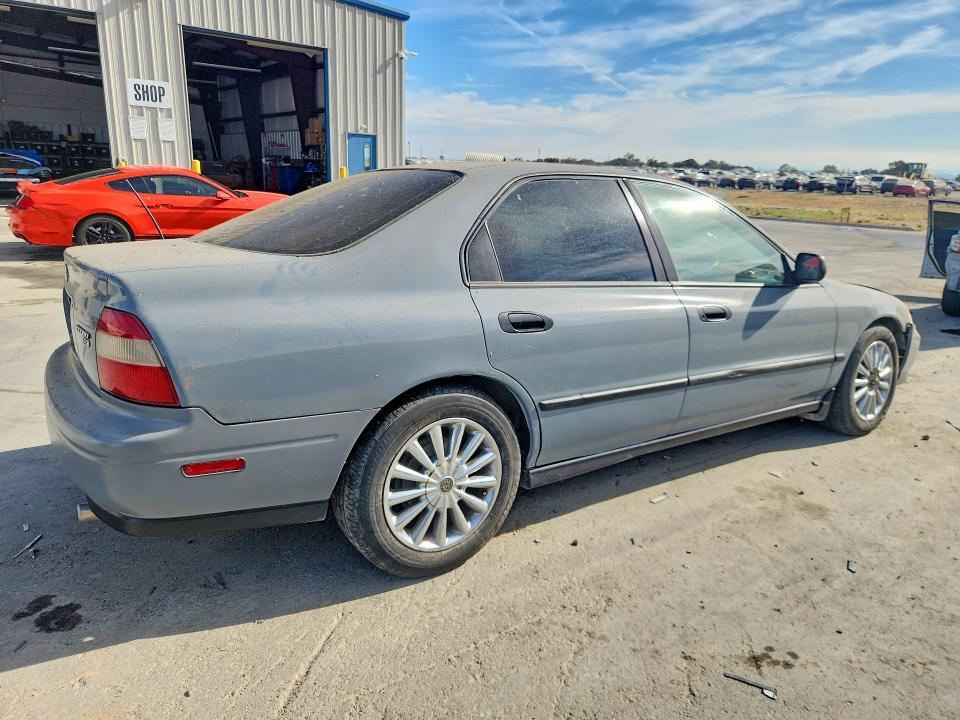 Photo 3 from auction – 1995 HONDA ACCORD with VIN 1HGCD5524SA133478