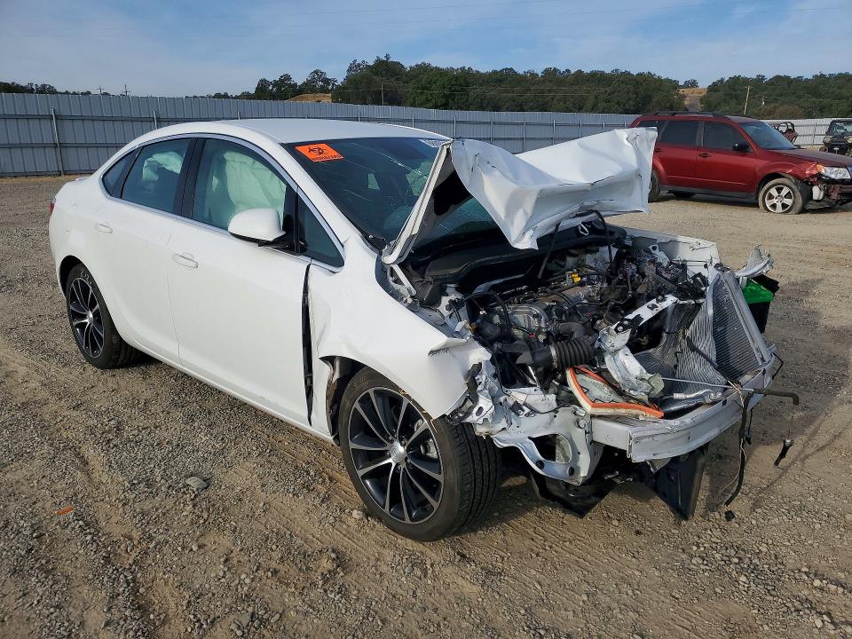 Photo 4 from auction – 2016 BUICK VERANO with VIN 1G4PW5SK8G4137839