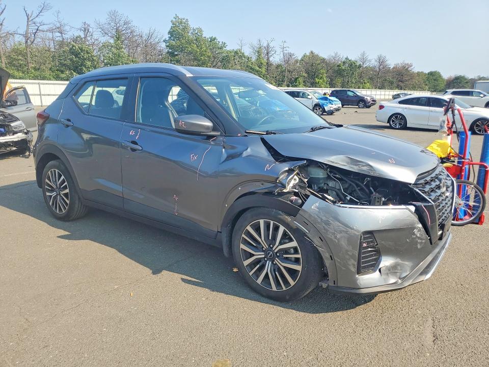 Photo 4 from auction – 2022 NISSAN KICKS with VIN 3N1CP5CV3NL497037
