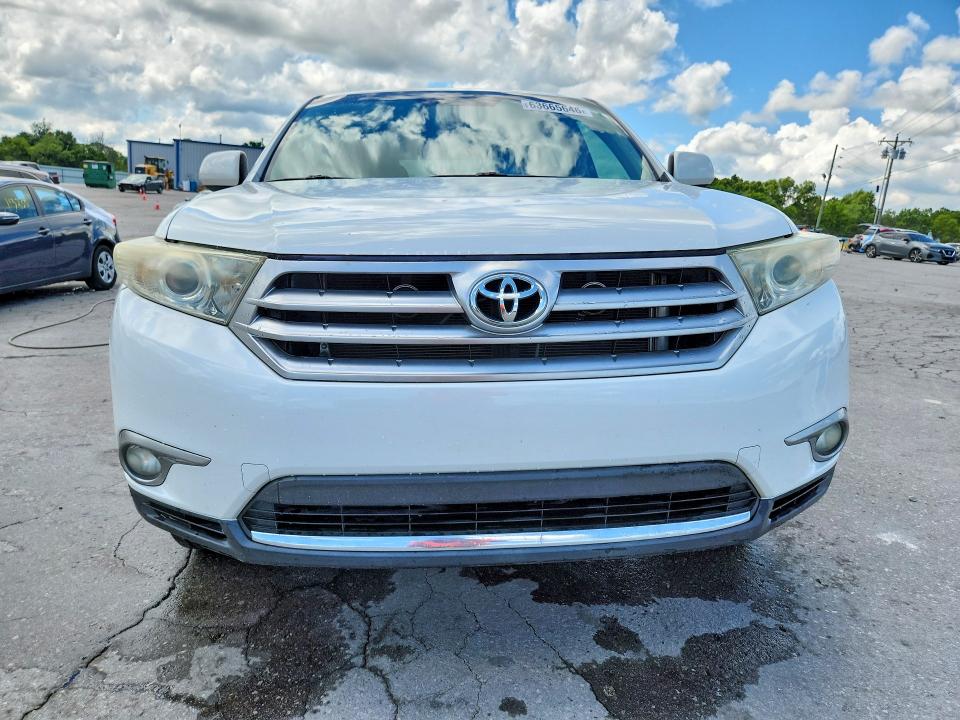 Photo 5 from auction – 2013 TOYOTA HIGHLANDER with VIN 5TDZK3EH0DS103648