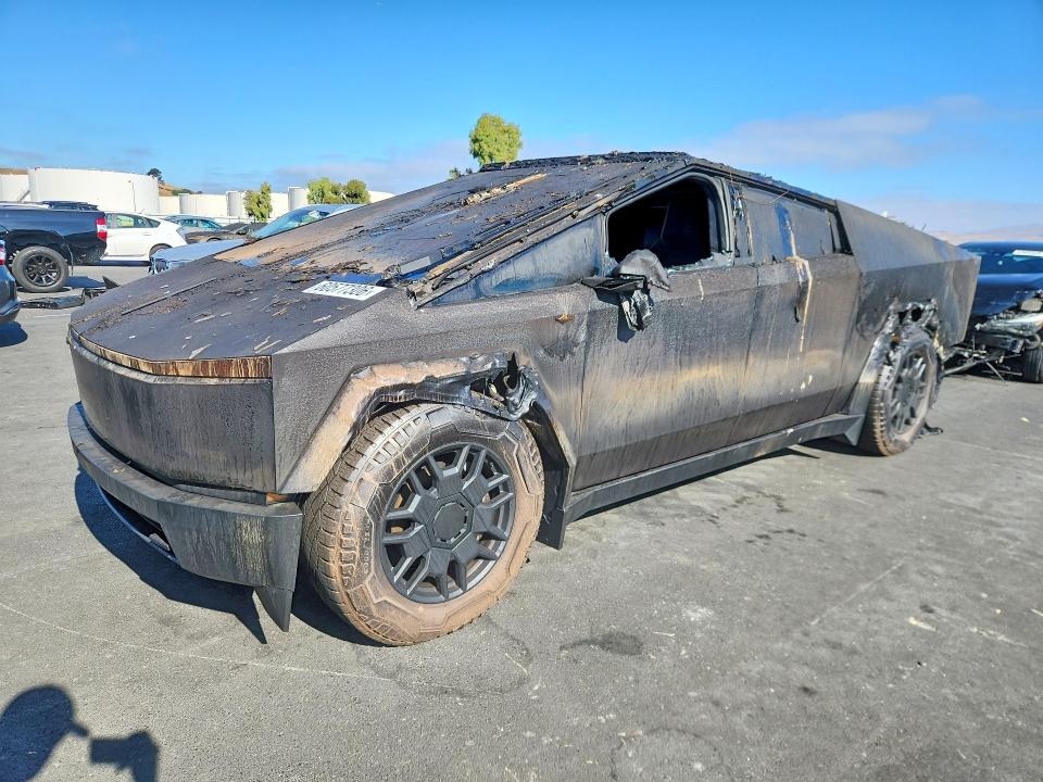 TESLA CYBERTRUCK 2024 with VIN 7G2CEHEE3RA000326 - Photo from auction