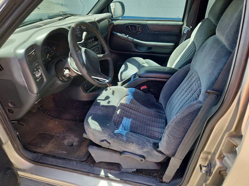 Photo 7 from auction – 2000 CHEVROLET BLAZER with VIN 1GNDT13W8Y2273533