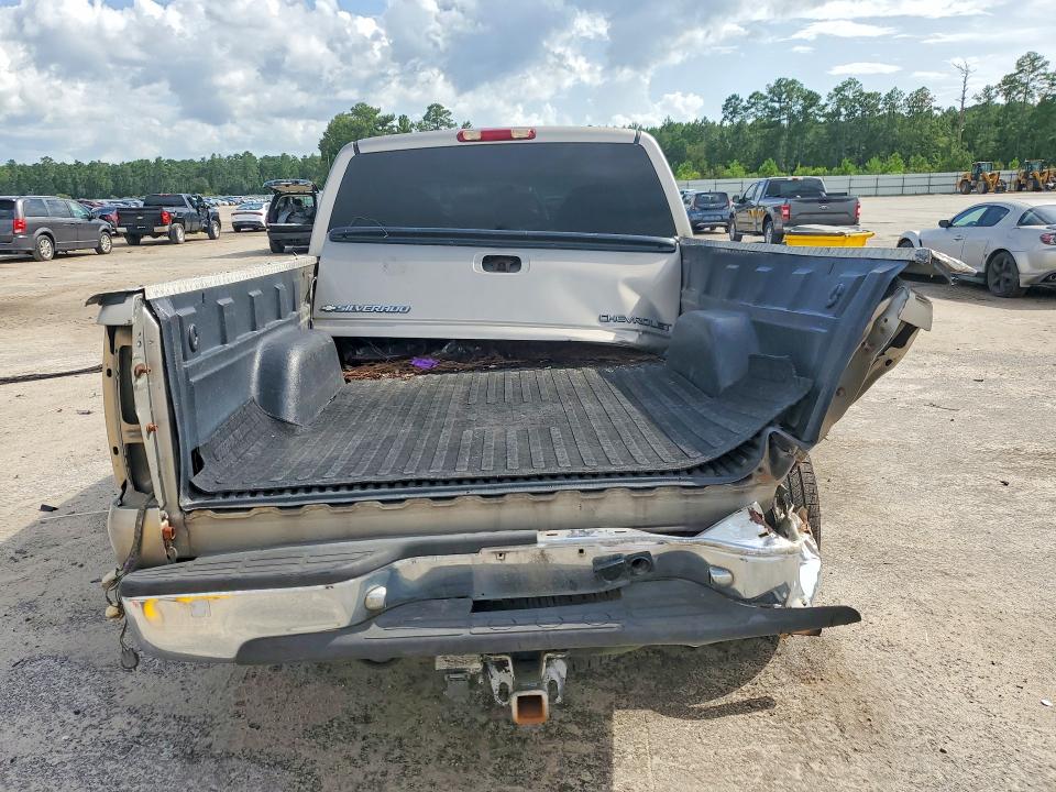 Photo 6 from auction – 2002 CHEVROLET SILVERADO with VIN 2GCEC19T521415189