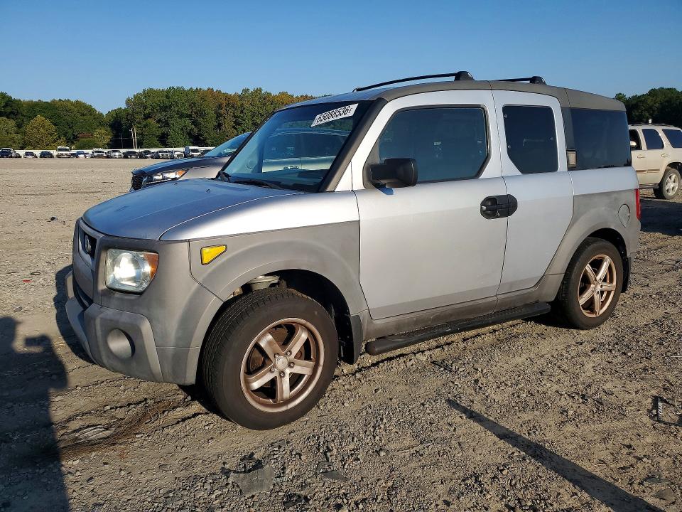 HONDA ELEMENT 2003 with VIN 5J6YH28563L005417 - Photo from auction