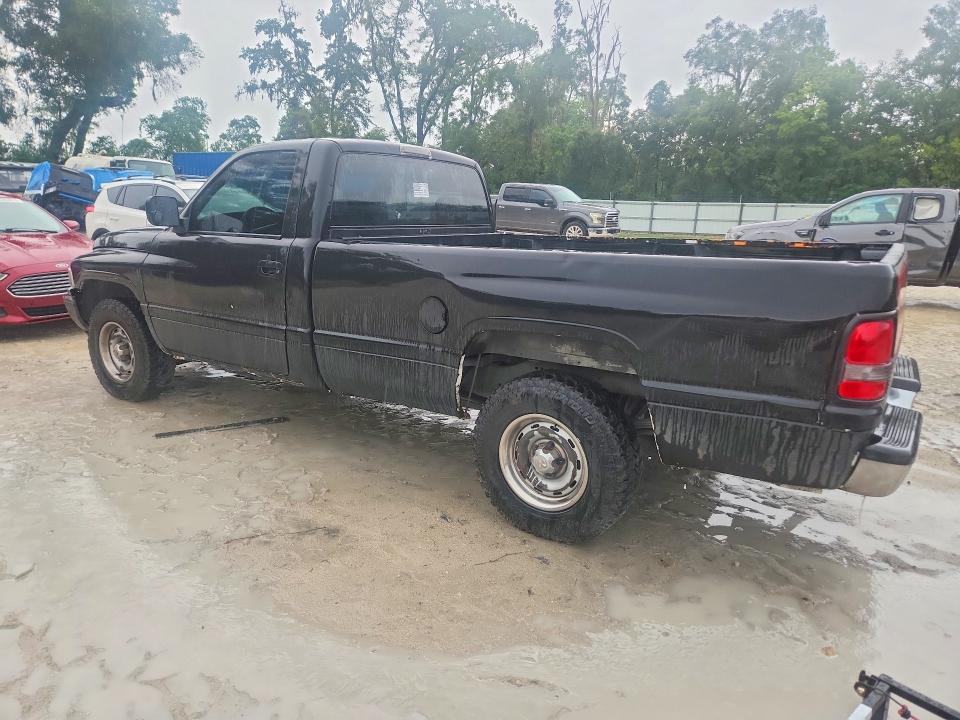Photo 2 from auction – 2000 DODGE RAM 1500 with VIN 1B7HC16Y2YS585693