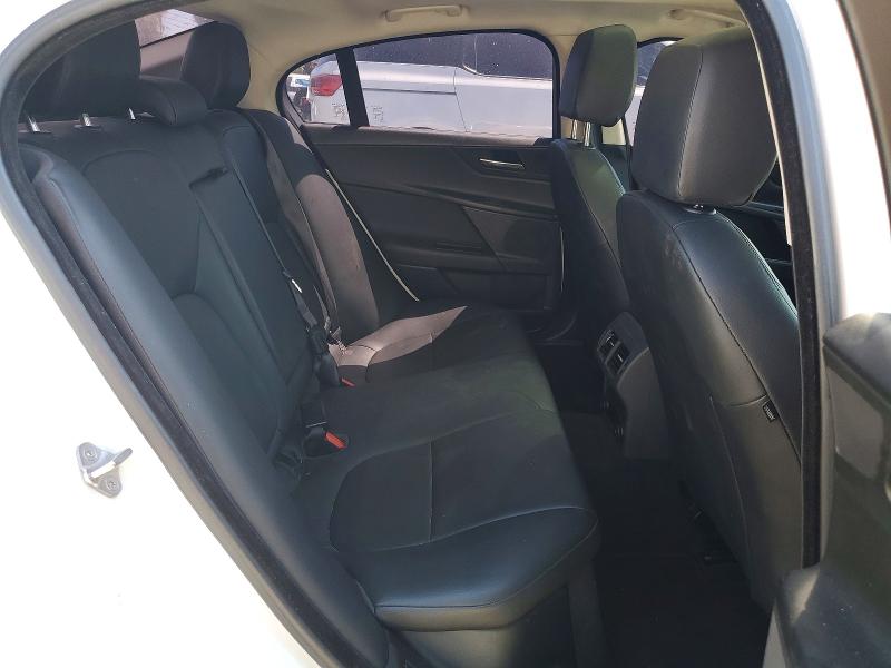Photo 10 from auction – 2018 JAGUAR XE with VIN SAJAR4FXXJCP36211