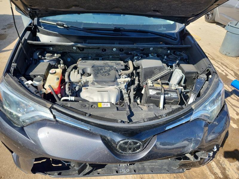Photo 11 from auction – 2018 TOYOTA RAV4 with VIN JTMZFREV3JJ152669