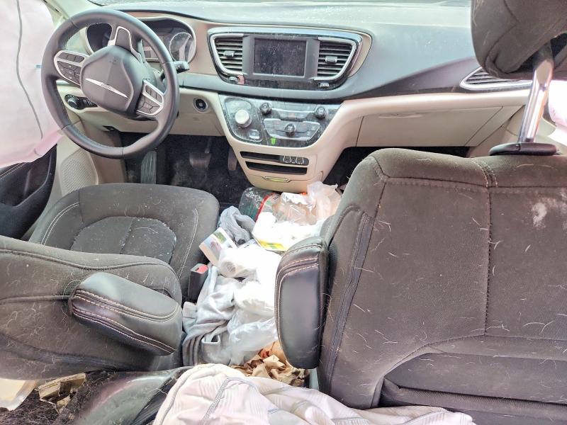 Photo 8 from auction – 2023 CHRYSLER VOYAGER with VIN 2C4RC1CG1PR559991