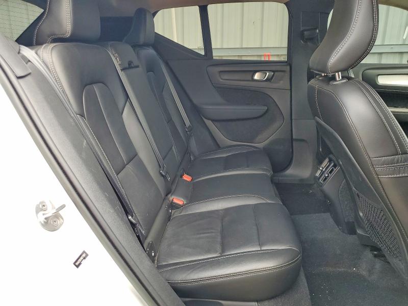 Zdjęcie 10 z aukcji – 2022 VOLVO XC40 z VIN YV4AC2HKXN2779901