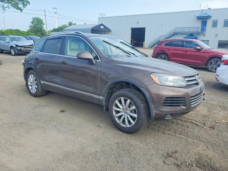 Photo 4 from auction – 2011 VOLKSWAGEN TOUAREG with VIN WVGFK9BP8BD005182
