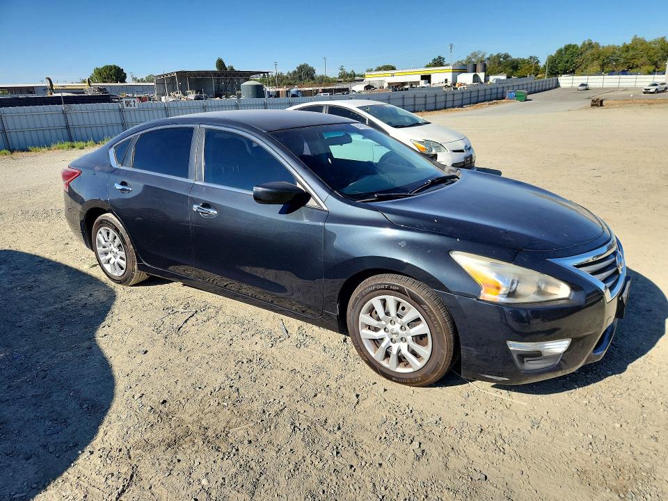 Photo 4 from auction – 2013 NISSAN ALTIMA with VIN 1N4AL3AP8DC164213