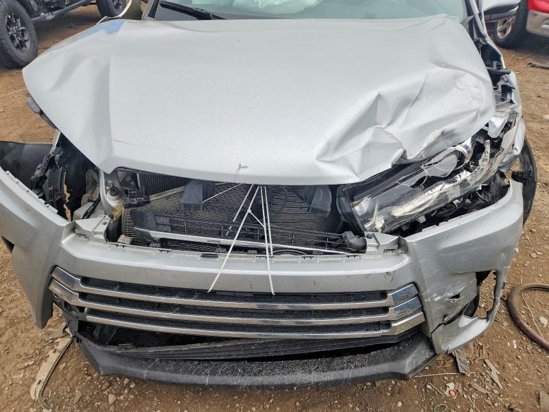 Photo 12 from auction – 2019 TOYOTA HIGHLANDER with VIN 5TDDZRFH2KS993817