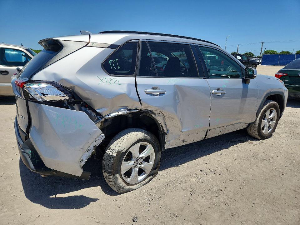 Photo 3 from auction – 2020 TOYOTA RAV4 with VIN 2T3W1RFV4LC068981