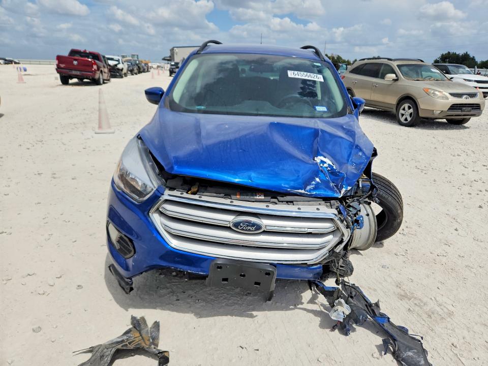 Photo 5 from auction – 2018 FORD ESCAPE with VIN 1FMCU0GD5JUD56993