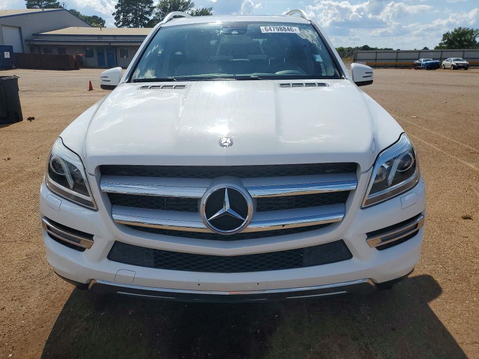Photo 5 from auction – 2015 MERCEDES-BENZ GL with VIN 4JGDF2EE9FA521054