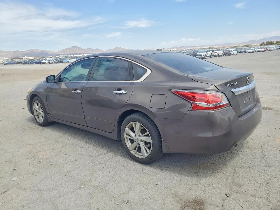 Photo 2 from auction – 2015 NISSAN ALTIMA with VIN 1N4AL3AP7FN921674